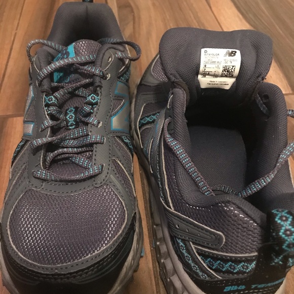 New Balance Sneakers - Picture 3 of 5